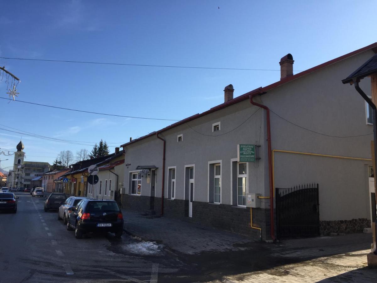 Alpine Loft Apartamento Câmpulung Moldovenesc Exterior foto